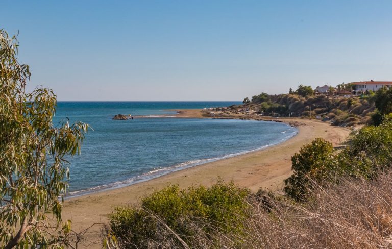 Faros A Beach