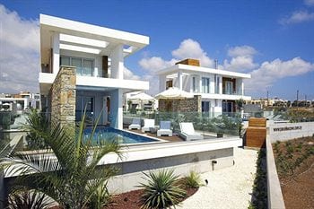 Paradise Cove Luxurious Beach Villas