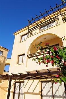 Amore Hotel Apartments